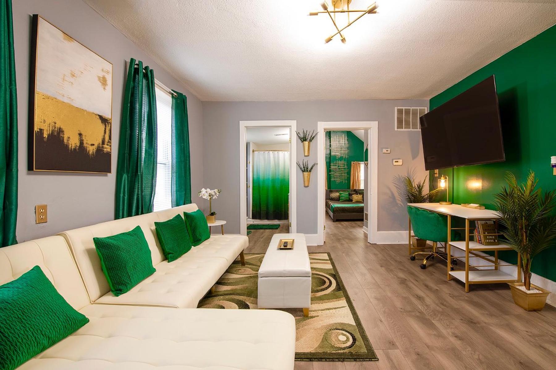 The Tremont Emerald - By Christmas Story House - Historic Charm & Modern Comfort Near Downtown With Parking, 300Mb Wifi & Self Check-In Cleveland Exterior foto