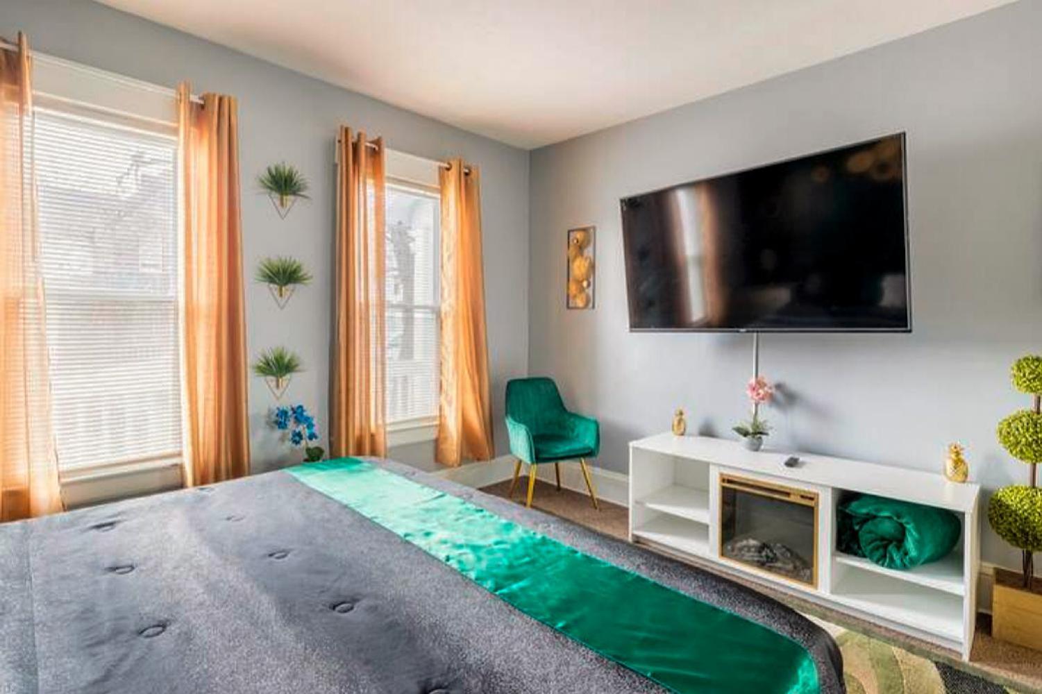 The Tremont Emerald - By Christmas Story House - Historic Charm & Modern Comfort Near Downtown With Parking, 300Mb Wifi & Self Check-In Cleveland Exterior foto